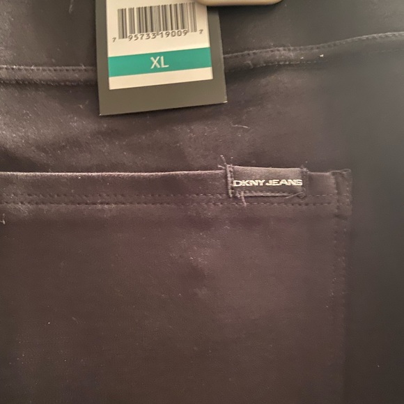 DKNY Pointe jeans XL - Picture 9 of 11